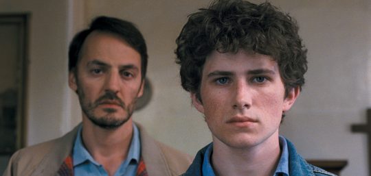 Fabrizio Rongione (Joseph) y Victor Ezenfis (Vincent) en Le fils de Joseph.