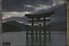 Japon, Mer intérieure, Itsukushima, Miyagima, Le tori - le soir