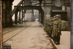 Allemagne, Düsseldorf, Occupation Française Soldats Belges prenant leur Service s/ le Pont