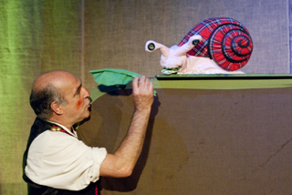 Teatro de títeres | En la boca del lobo