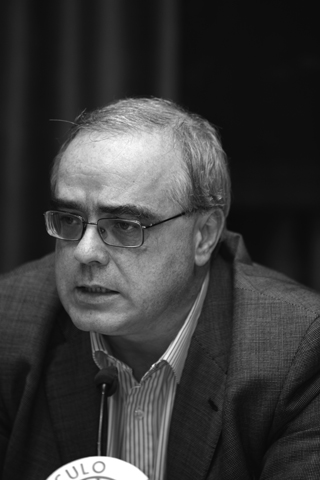 Fernando Bouza Fernando Bouza