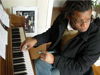 Aruán Ortíz Aruán Ortíz