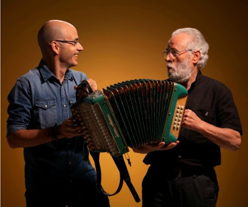 Agus Barandiaran participa en el ciclo de encuentros de música tradicional "Volando de raíz" del CBA.