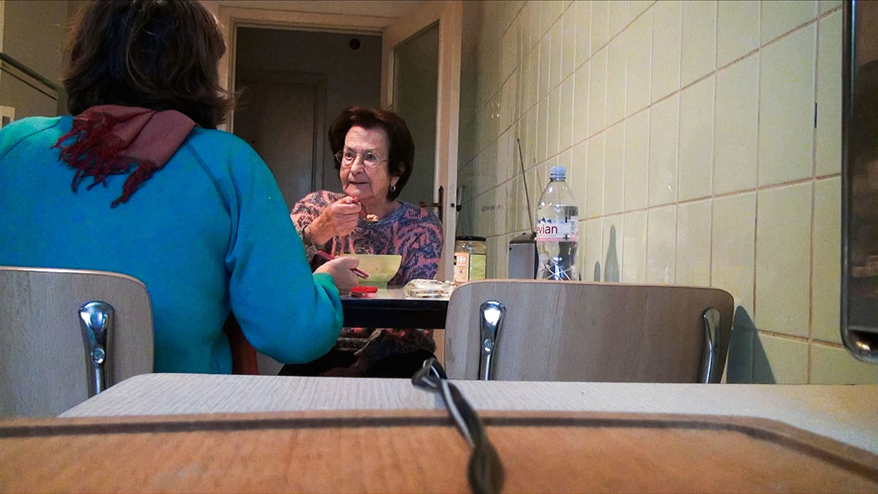 Presentación de Mi madre ríe, de Chantal Akerman